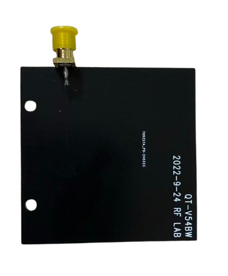 5.15 to 5.8 GHz linearly polarised WiFi antenna with SMA connector for line equipment